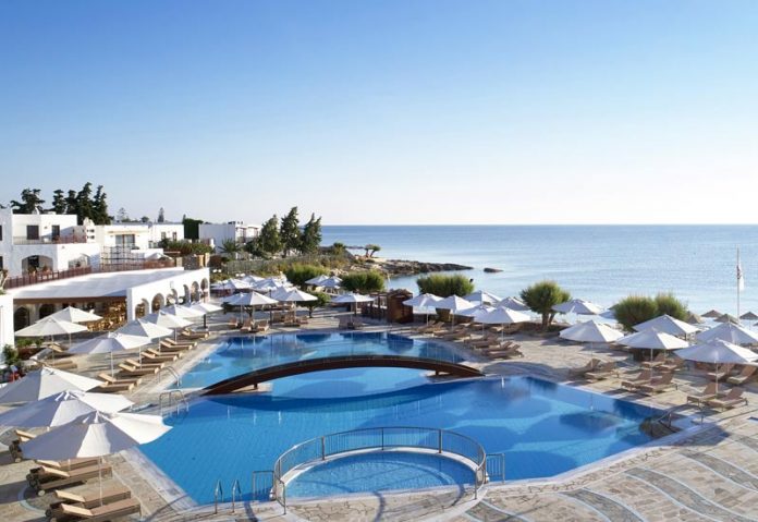 «We do Local» από το Creta Maris Beach Resort