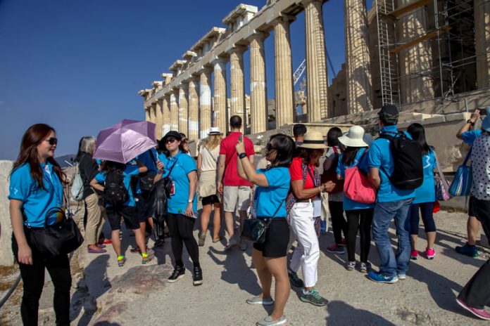Κύματα κινέζων τουριστών στην Ελλάδα