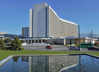 Το Hilton Αθηνών κορυφαίο Business ξενοδοχείο στην Ελλάδα