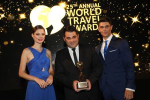 Το Santo Maris Oia Luxury Suites & Spa διακρίθηκε στα WorldTravel Awards