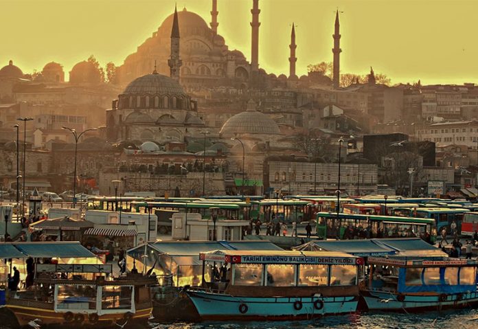 Πως επηρεάζει η τουριστική στρατηγική της Τουρκίας την Ελλάδα;