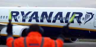 Η Ryanair συμφώνησε στην αναγνώριση εργατικών ενώσεων