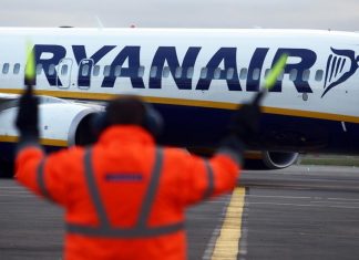 Η Ryanair συμφώνησε στην αναγνώριση εργατικών ενώσεων